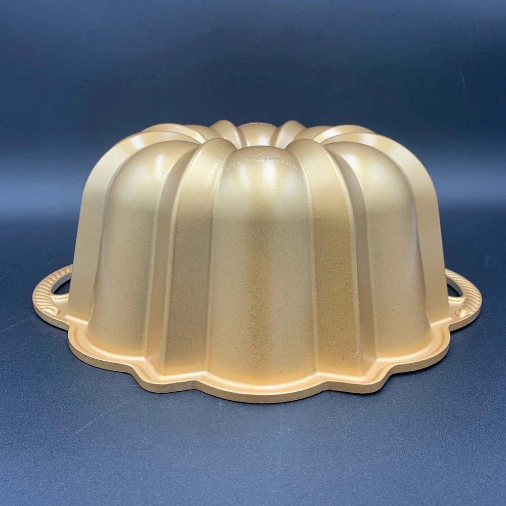 Nordic Ware Gold Anniversary Bundt Pan 10-15 Cup Cast Aluminum Made in USA